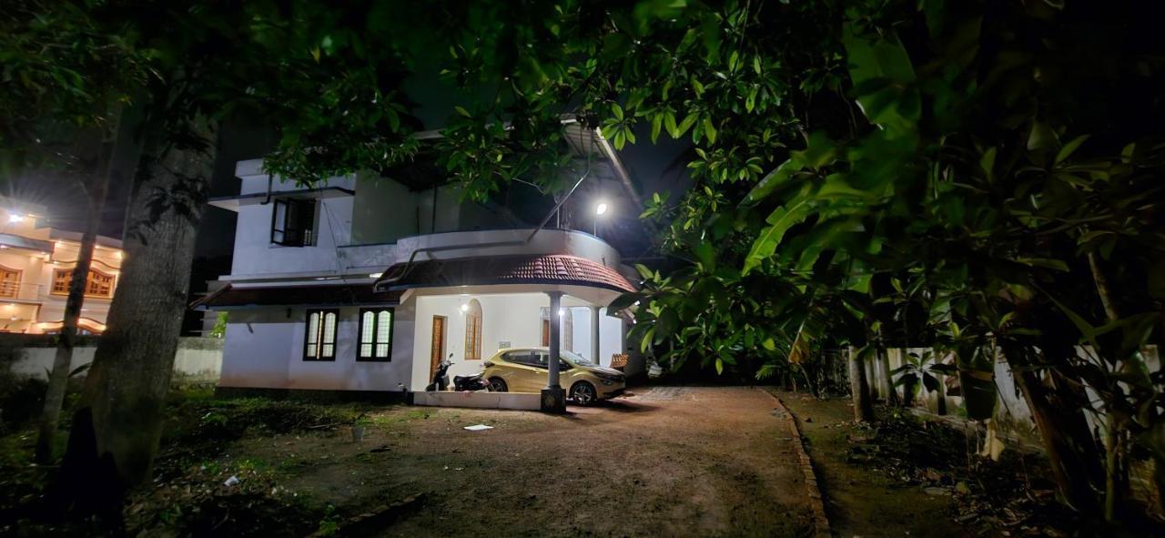 Islandstay-A Riverside Property Kollam Dış mekan fotoğraf