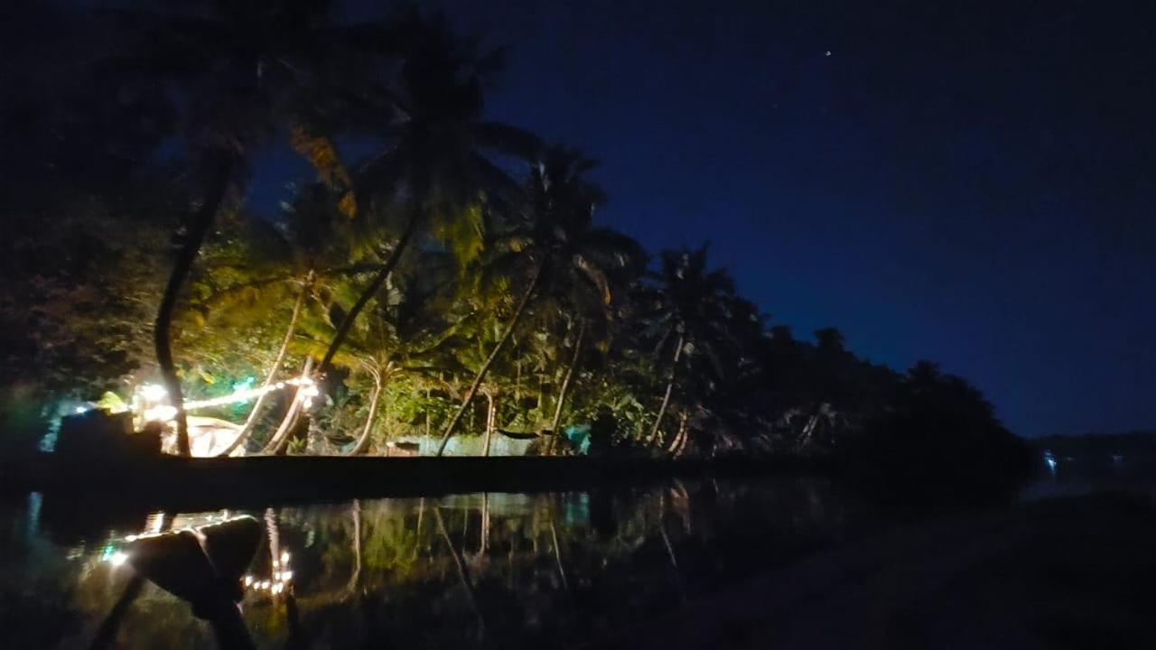 Islandstay-A Riverside Property Kollam Dış mekan fotoğraf